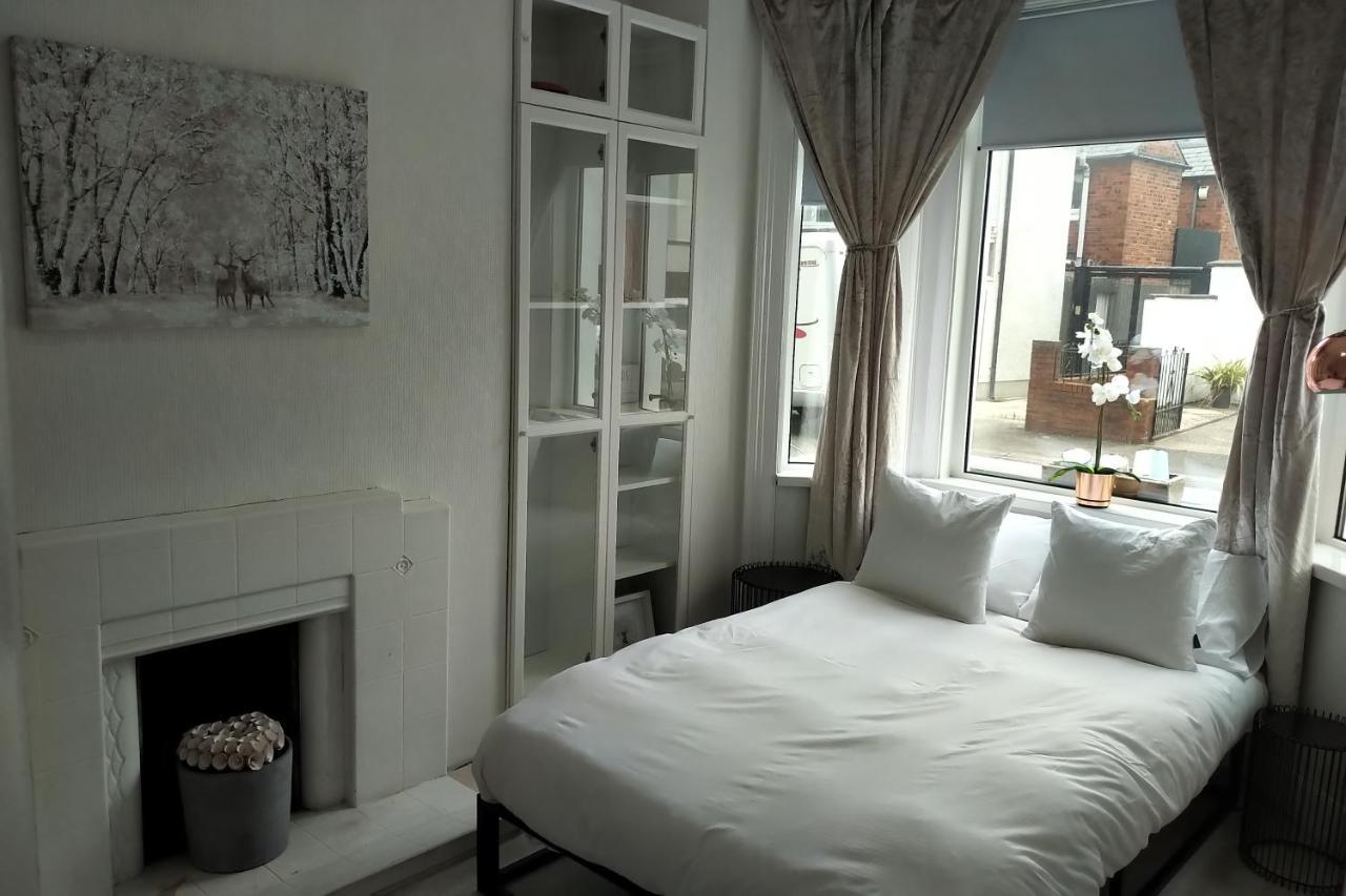 Aunty Katie'S House, Ni Tourist Board Certified With Free Continental Breakfast Appartamento Belfast Esterno foto