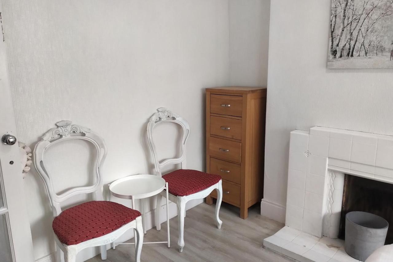 Aunty Katie'S House, Ni Tourist Board Certified With Free Continental Breakfast Appartamento Belfast Esterno foto